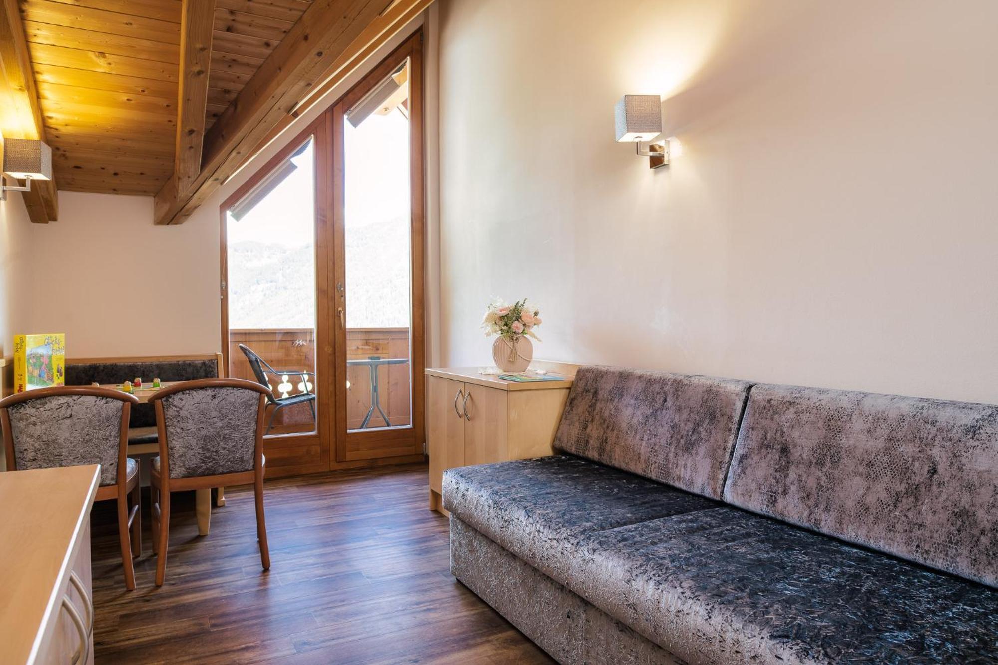 Kinderhotel Laderhof 라디스 외부 사진