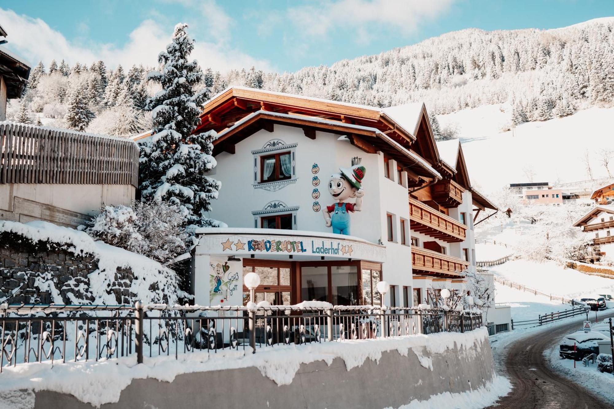 Kinderhotel Laderhof 라디스 외부 사진