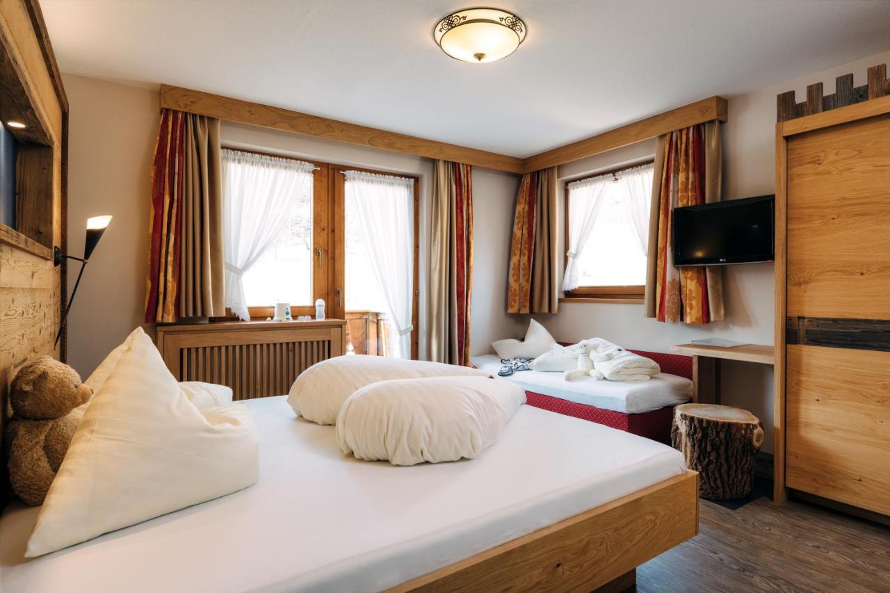 Kinderhotel Laderhof 라디스 외부 사진
