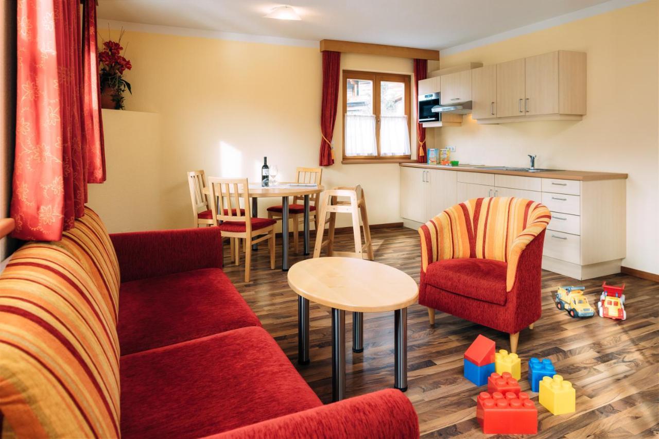 Kinderhotel Laderhof 라디스 외부 사진